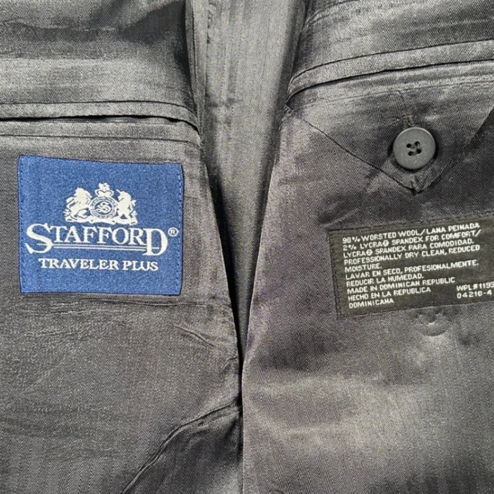 Stafford Traveler Plus Blazer Mens 48XL Black Worsted Wool 3-Button Gold Buttons